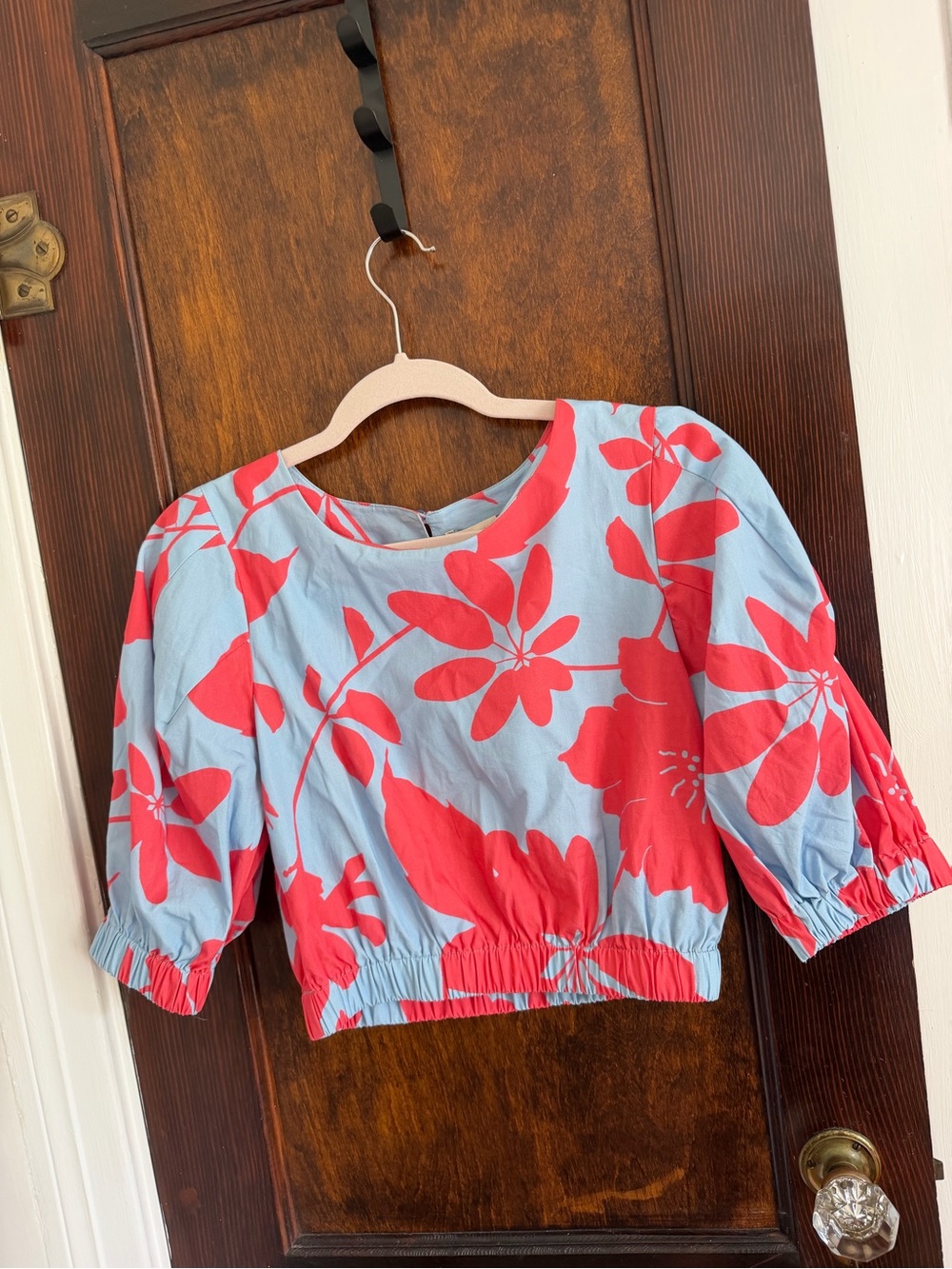 Women’s Light Blue Cropped Floral Puff-Sleeve Blouse